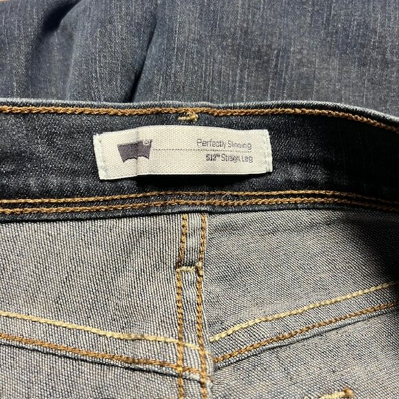 Levis 512 Straight Leg Perfectly Slimming Blue Jeans Size 10 - Picture 9 of 9